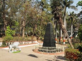 https://punetourism.co.in/images/places-to-visit/headers/bund-garden-pune-tourism-entry-fee-timings-holidays-reviews-header.jpg
