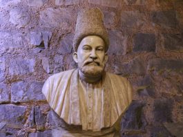 https://thepatriot.in/wp-content/uploads/2022/06/Mirza-Ghalibs-statue-in-Ghalib-Ki-Haveli-scaled-e1656150928238.jpg