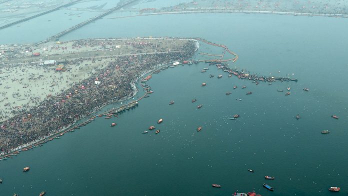 https://www.adotrip.com/public/images/areas/5c8a30341a9cd-Triveni%20Sangam%20Travel.jpg